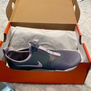 NWT Nike Flex Runner size 2